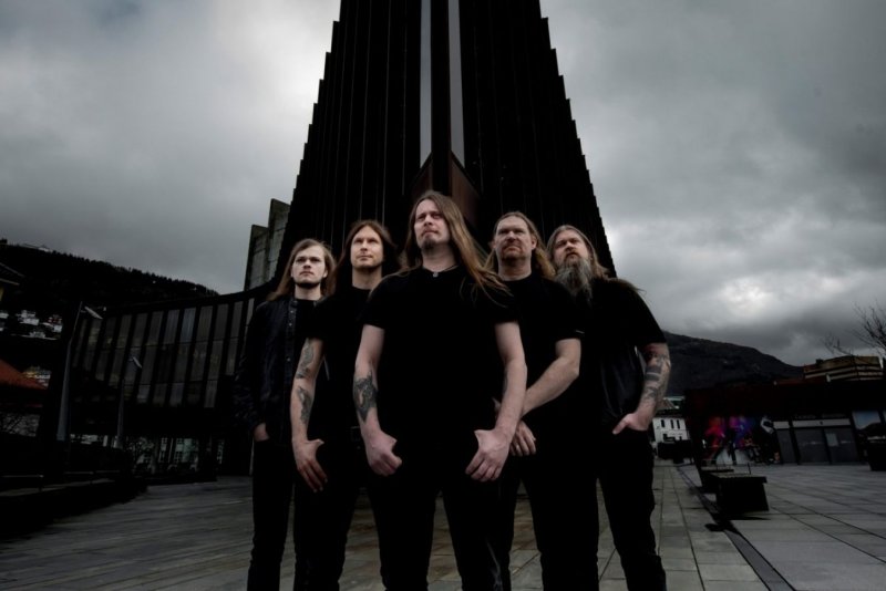 Enslaved Band 3 184440345